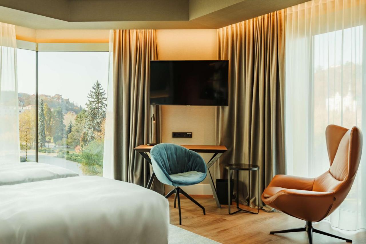 Radisson Blu Aurum Hotel, Brașov Exterior foto A room at the hotel