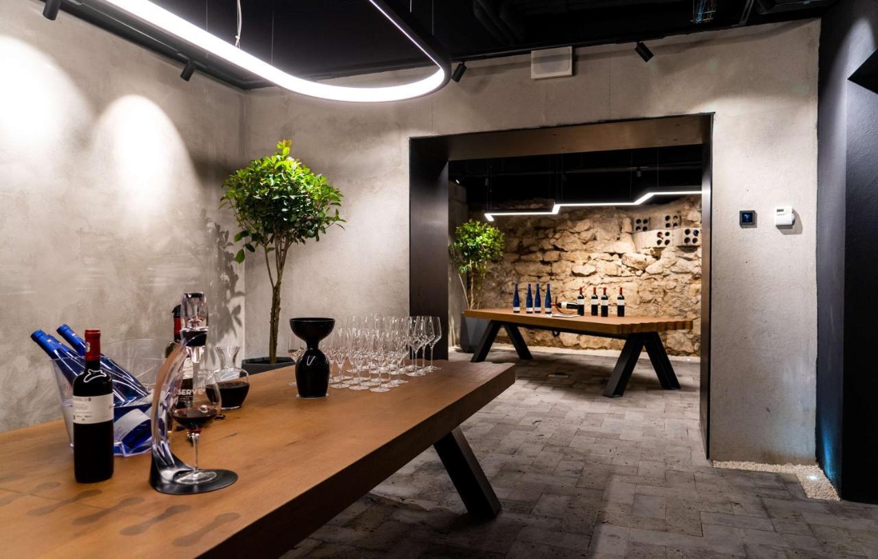 Radisson Blu Aurum Hotel, Brașov Exterior foto Wine tasting room at the winery